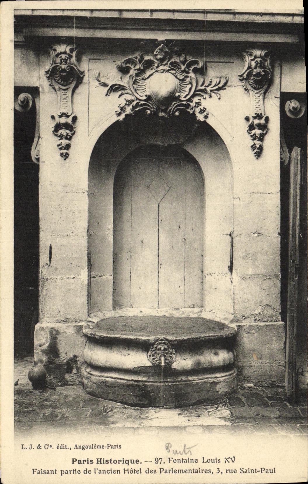 CPA Paris Historique Fontaine faisant partie de l ancien hotel des parlementaire Rue Saint Paul