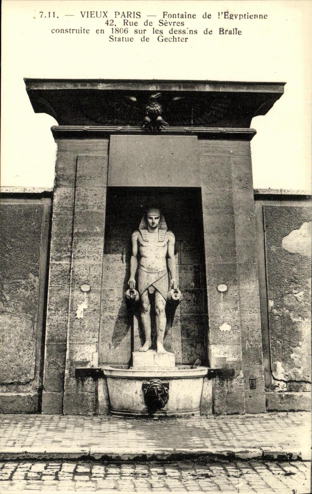 CPA Paris Vieux Fontaine De l Egyptienne Rue De Sevres Bralle Statue de Gechter