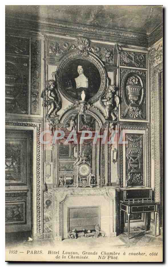 Hôtel Loucun, Grande Chambre à coucher, côté de la Cheminée — Paris, 1852 — ND Phot.