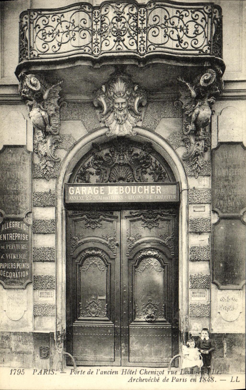 CPA Paris Porte de l Ancien Hotel Chenizot Rue Louis en Ville Archeveche de Paris en 1848 Garage leboucher 