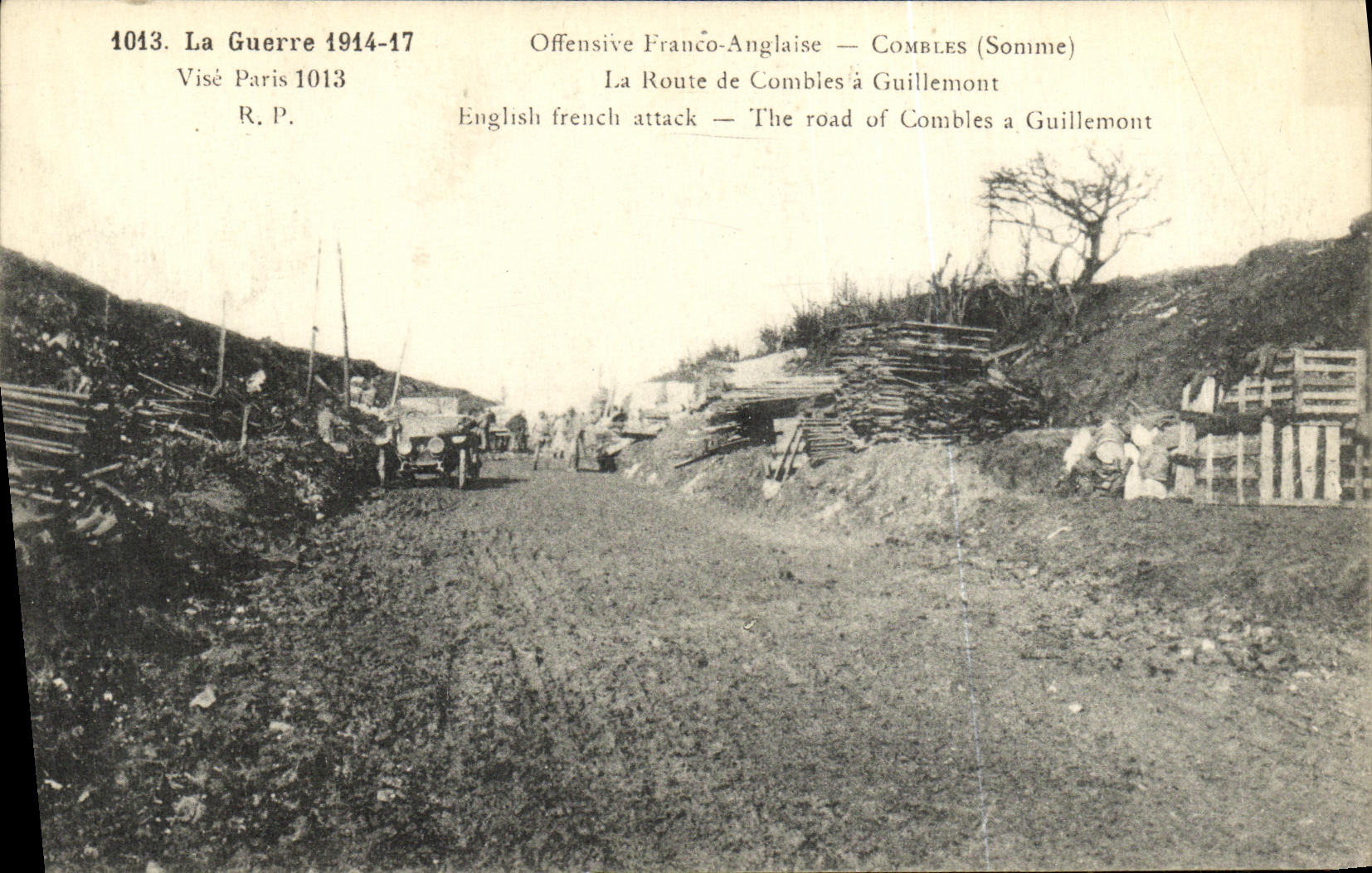 CPA Offensive Franco Anglaise Combles La route de Combles a Guillemont Militaria 