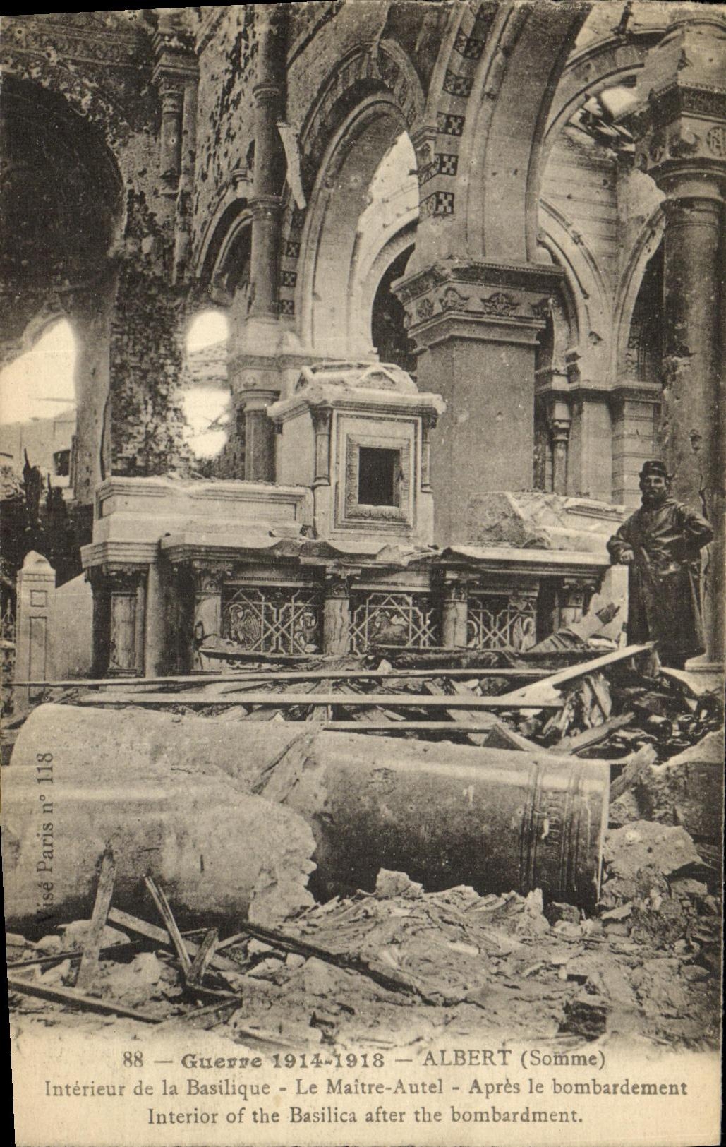 CPA Albert Interieur de la Basilique Le Marie Apres Le Bombardement Militaria