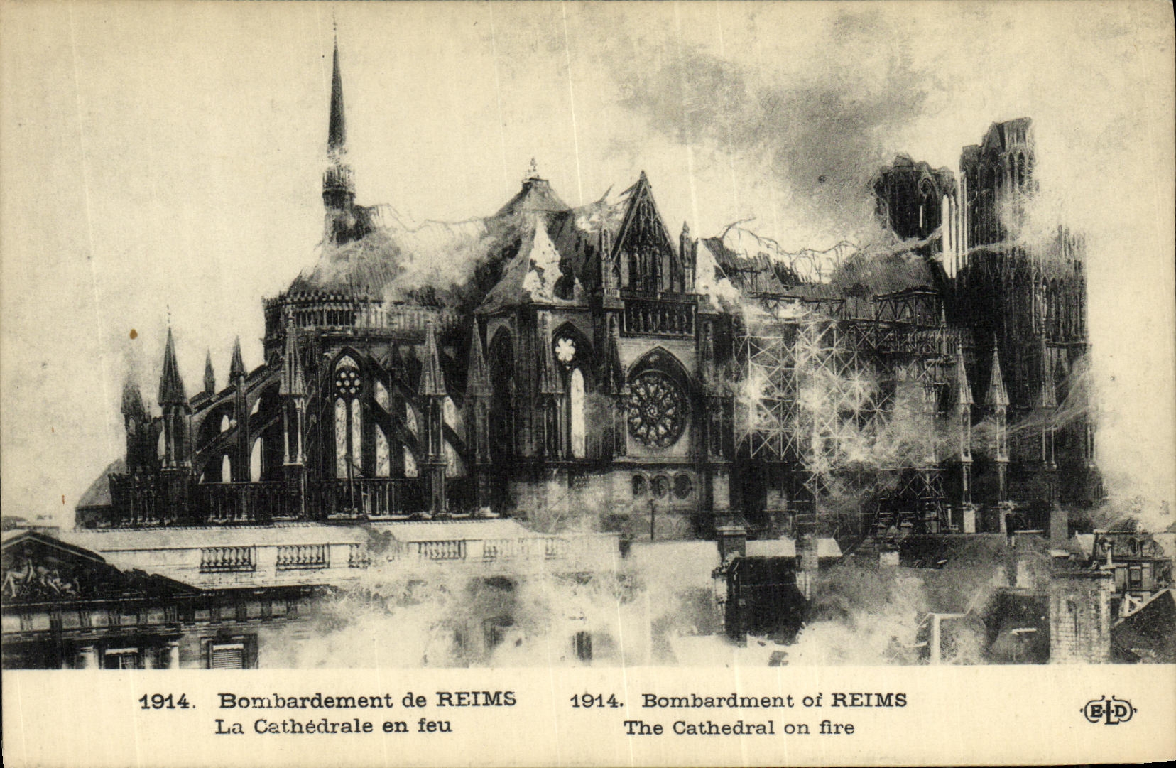 CPA Bombardement De Reims La Cathedrale En Feu Militaria