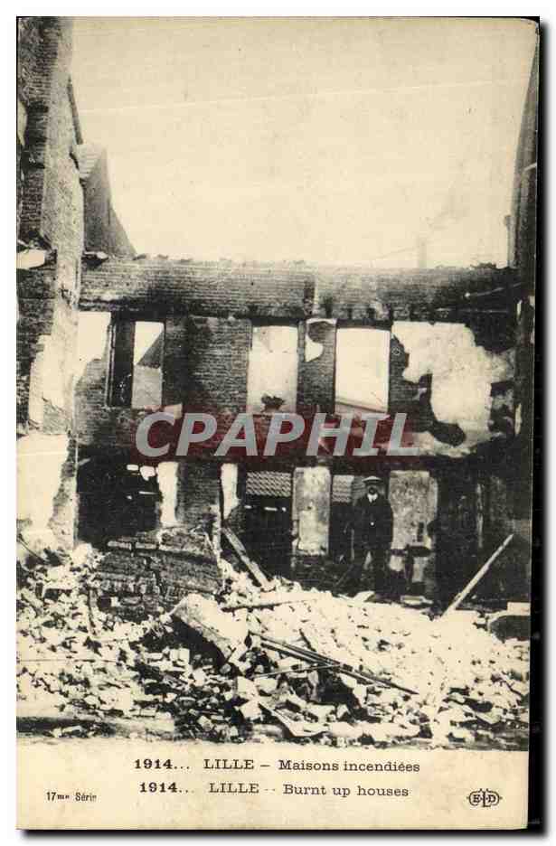 CPA Lille Maisons Incendiees Militaria