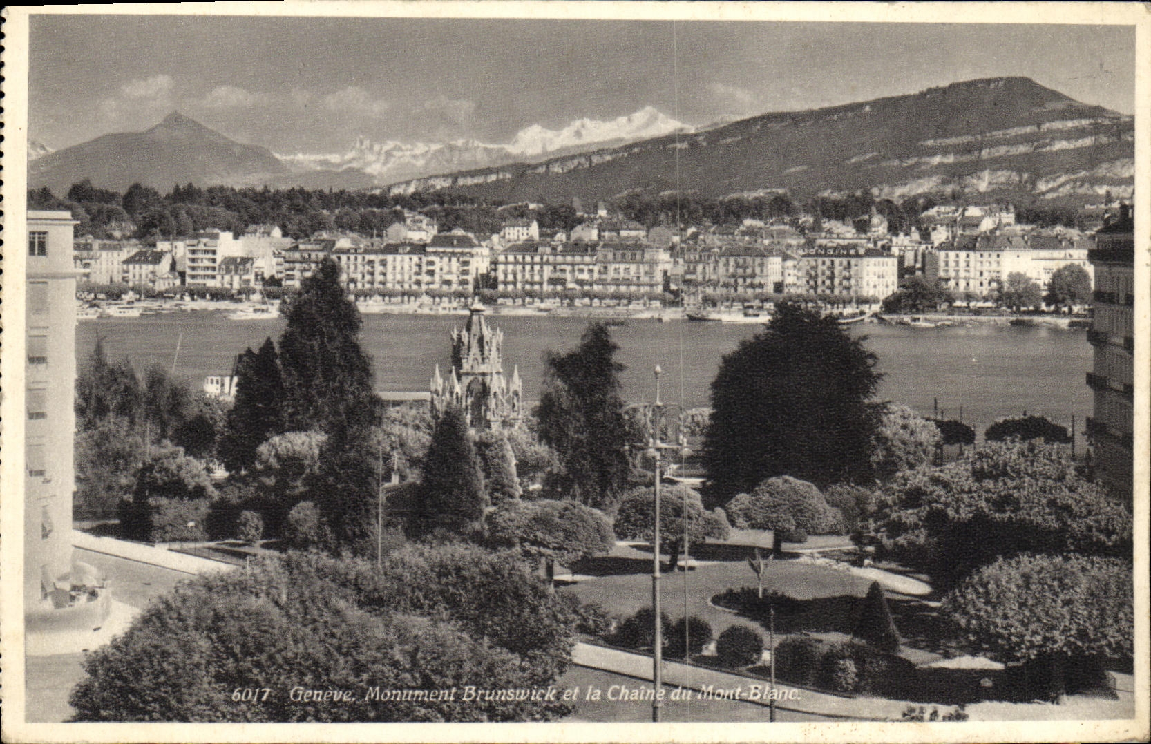 CPA Geneve Monument Brunswick et la Chaine du Mont Blanc