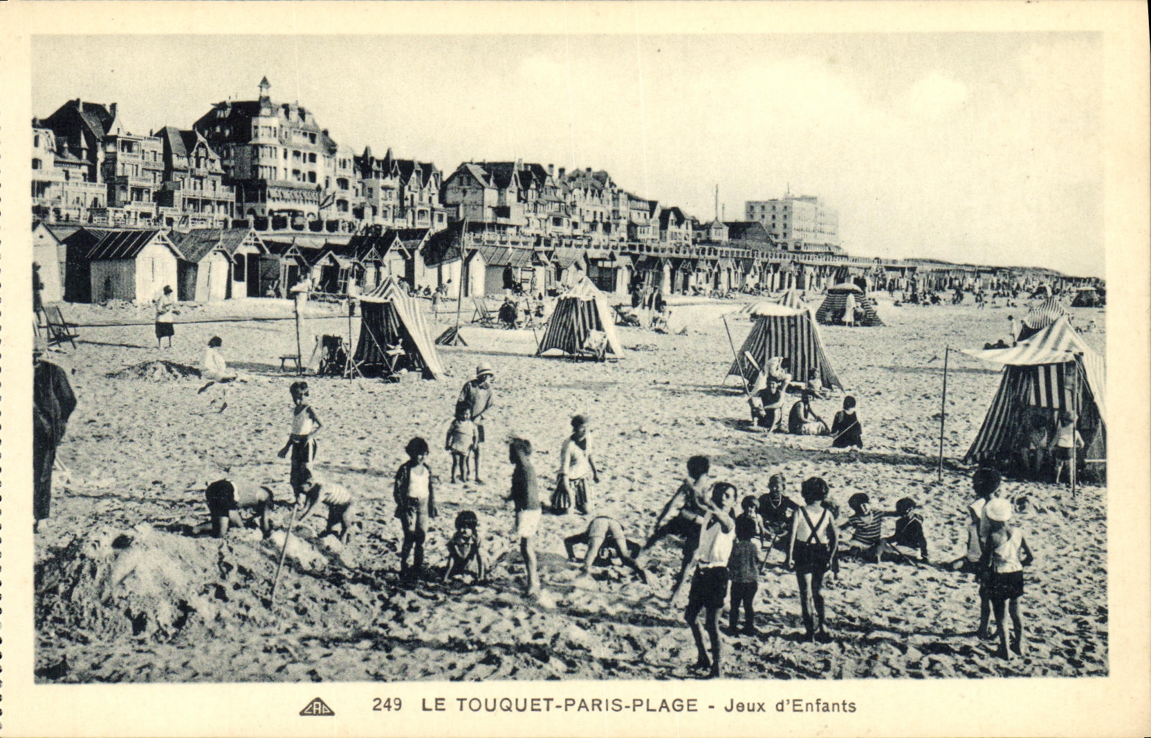 CPA Paris Plage Le Touquet Jeux d enfants