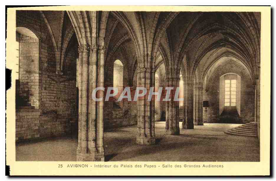 CPA Avignon Palais des Papes Le Puits Interieur du Salle des Grandes Audiences