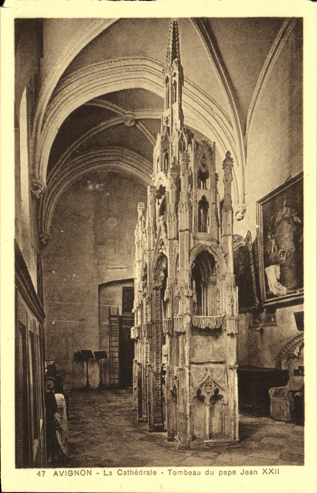 CPA Avignon Palais des Papes Tombeau du Pape Jean XXII