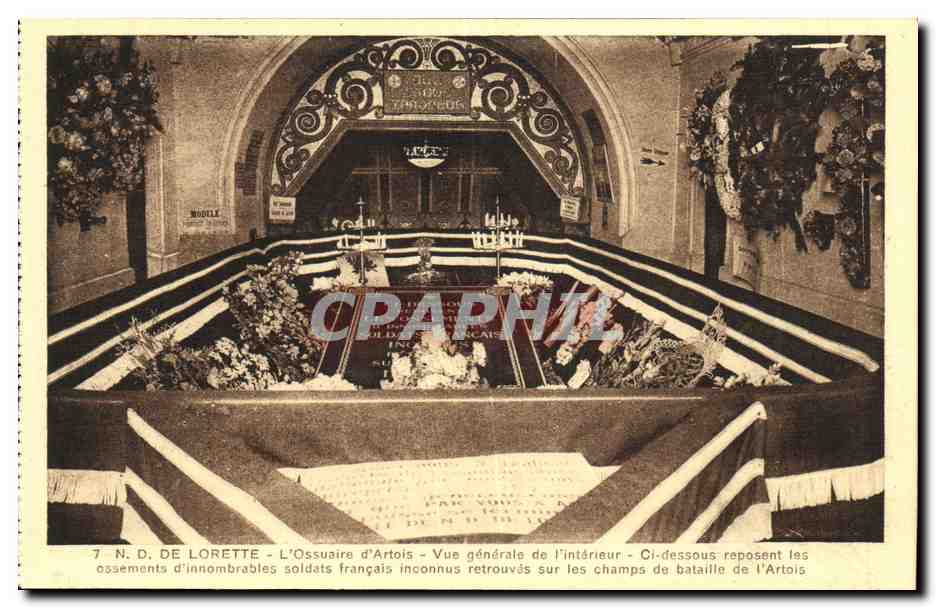 N.D. DE LORETTE - L'Ossuaire d'Artois - Vue générale de l'intérieur