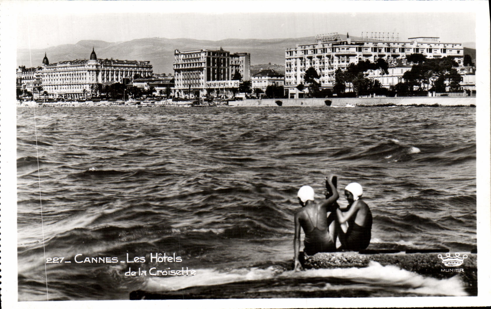 CPA Cannes Les Hotels de la Croisette