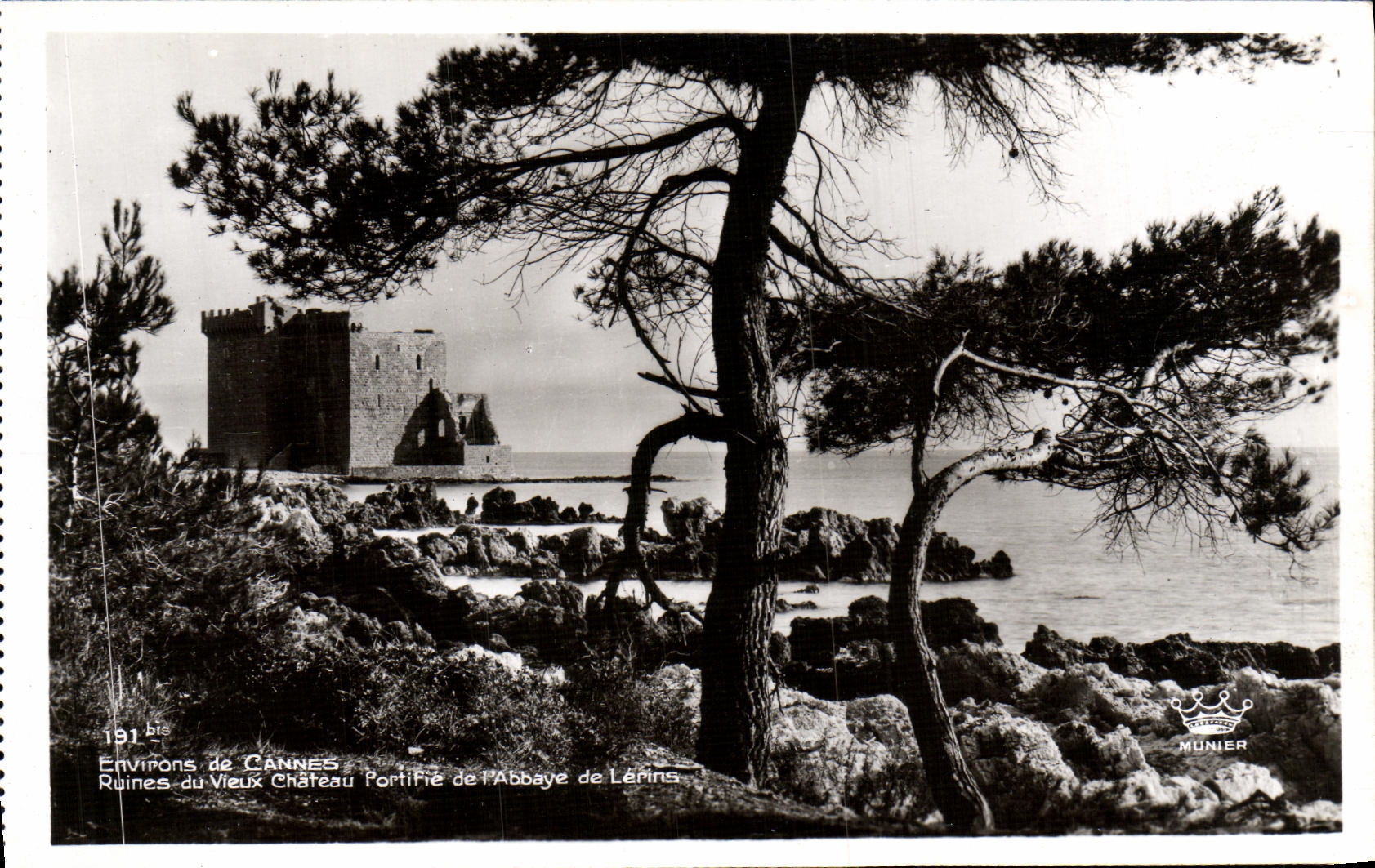 CPA Cannes Ruines du Vieux fortiifie de L Abbaye de Lerins