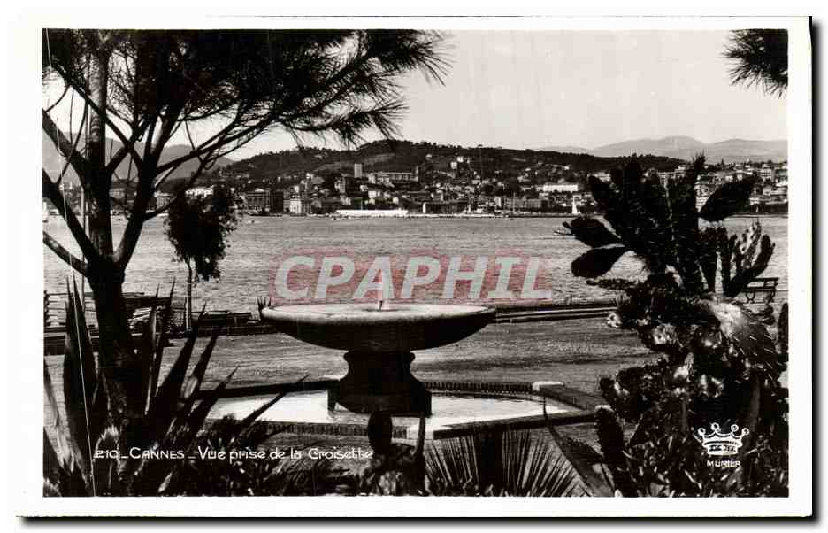 CPA Cannes Vue Prise de la Croisette