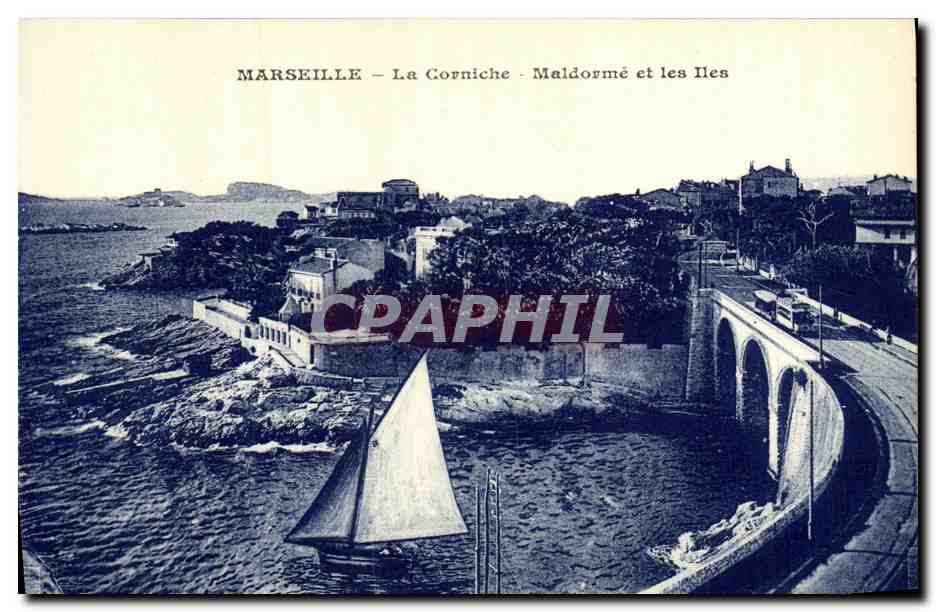 CPA Marseille La Corniche Maldorme et les Iles