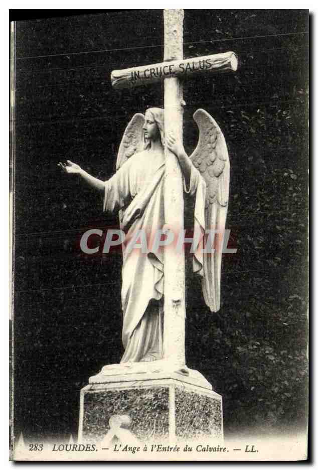 CPA Lourdes L Ange a l Entree du Calvaire