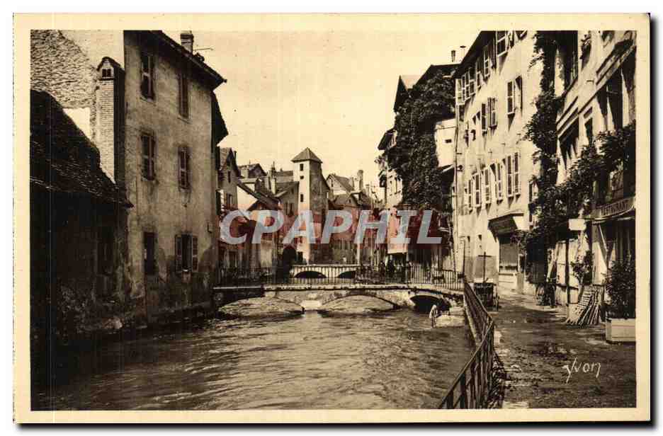 Annecy (Haute-Savoie) — Vieux Quartier — Rue de Brégligne, éditeur Yvon, n°1