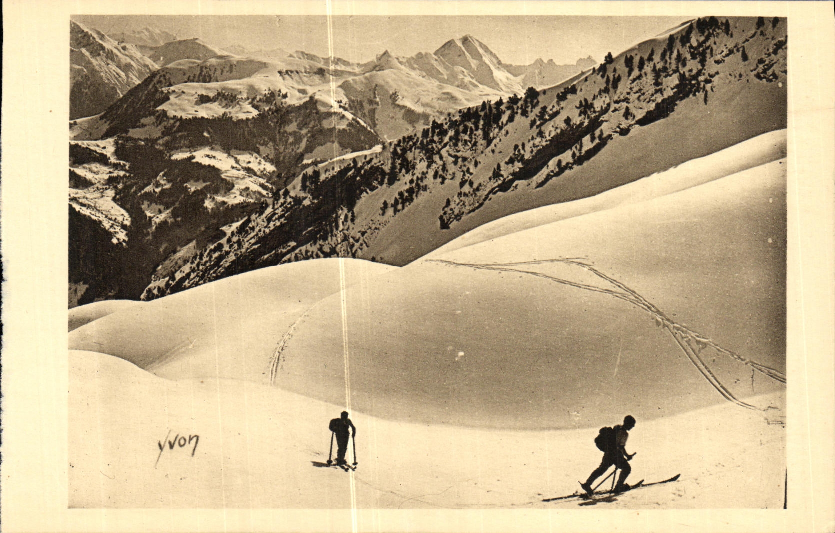 Ski dans les montagnes — Annecy (Haute-Savoie) — Les Éditions d'Art Yvon, Paris