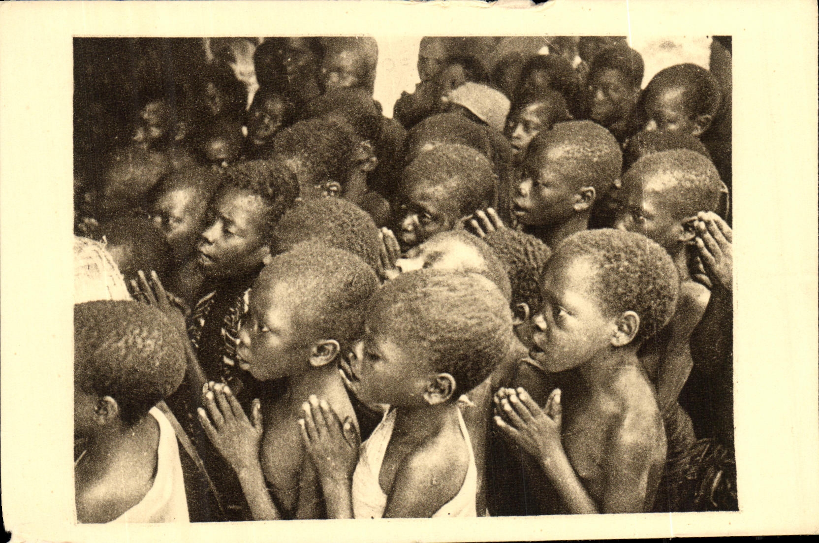 CPA Congo Francais Enfants Chretiens en Priere