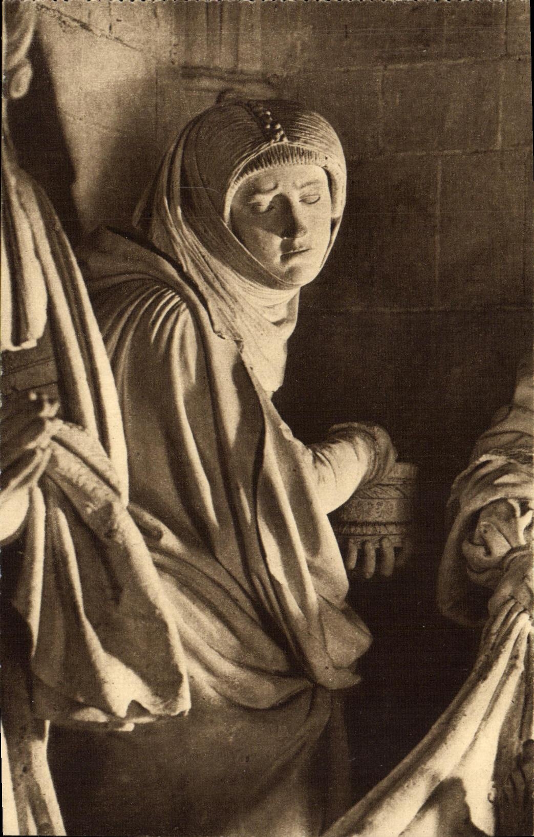 CPA Les Saints De Solesmes Sainte Femme au Tombeau