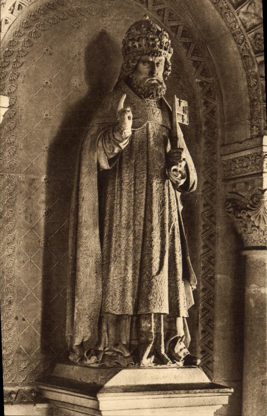 CPA Les Saints De Solesmes Saint Pierre