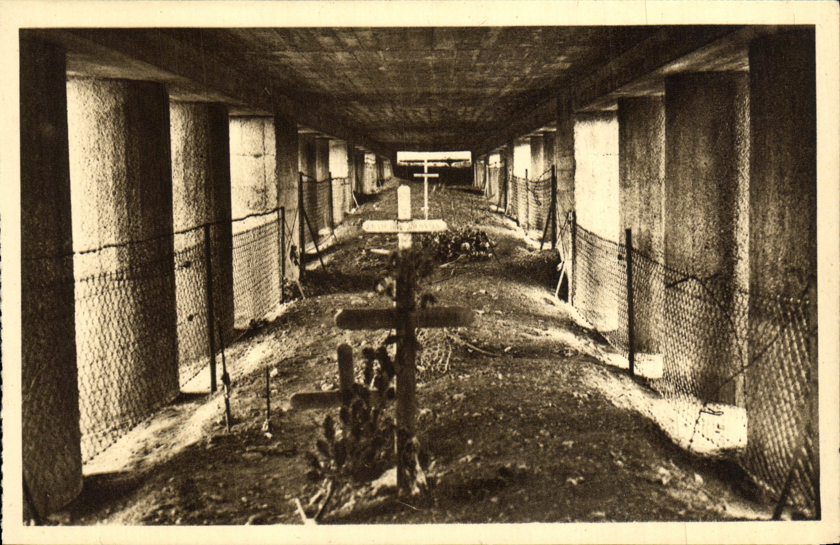Tranchée des Baionnettes — Vue intérieure — Ventre, architecte