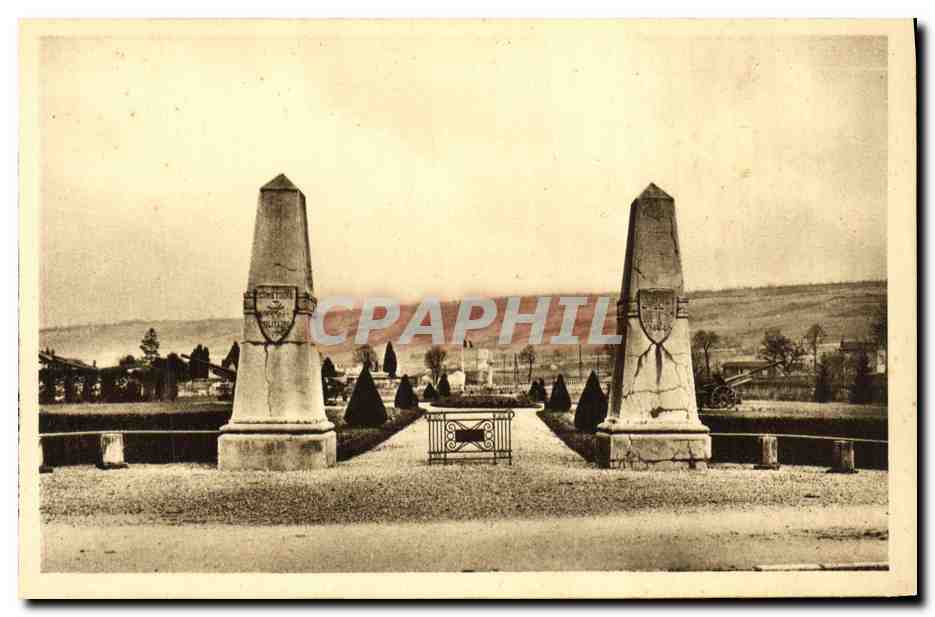 Verdun — Cimetière Militaire du Faubourg-Pavé — Tombe des Sept Soldats Inconnus