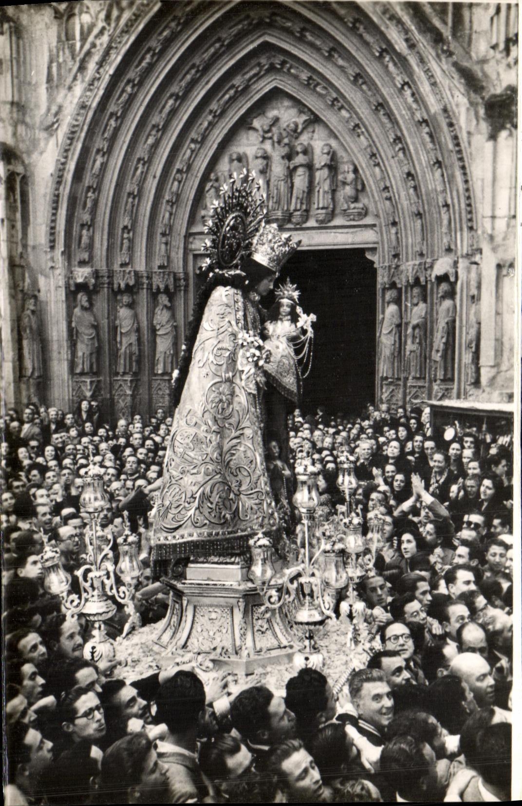 Valencia - Traslada de la Virgen desde su Real Capilla a la Catedral — JDP