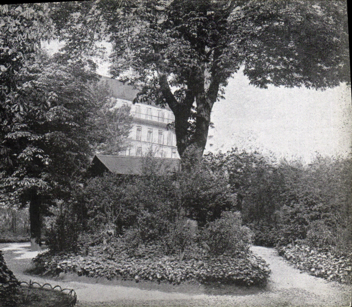 CPA Monastere de l Adoration Reparatrice Paris Rue d Ulm Le jardin 