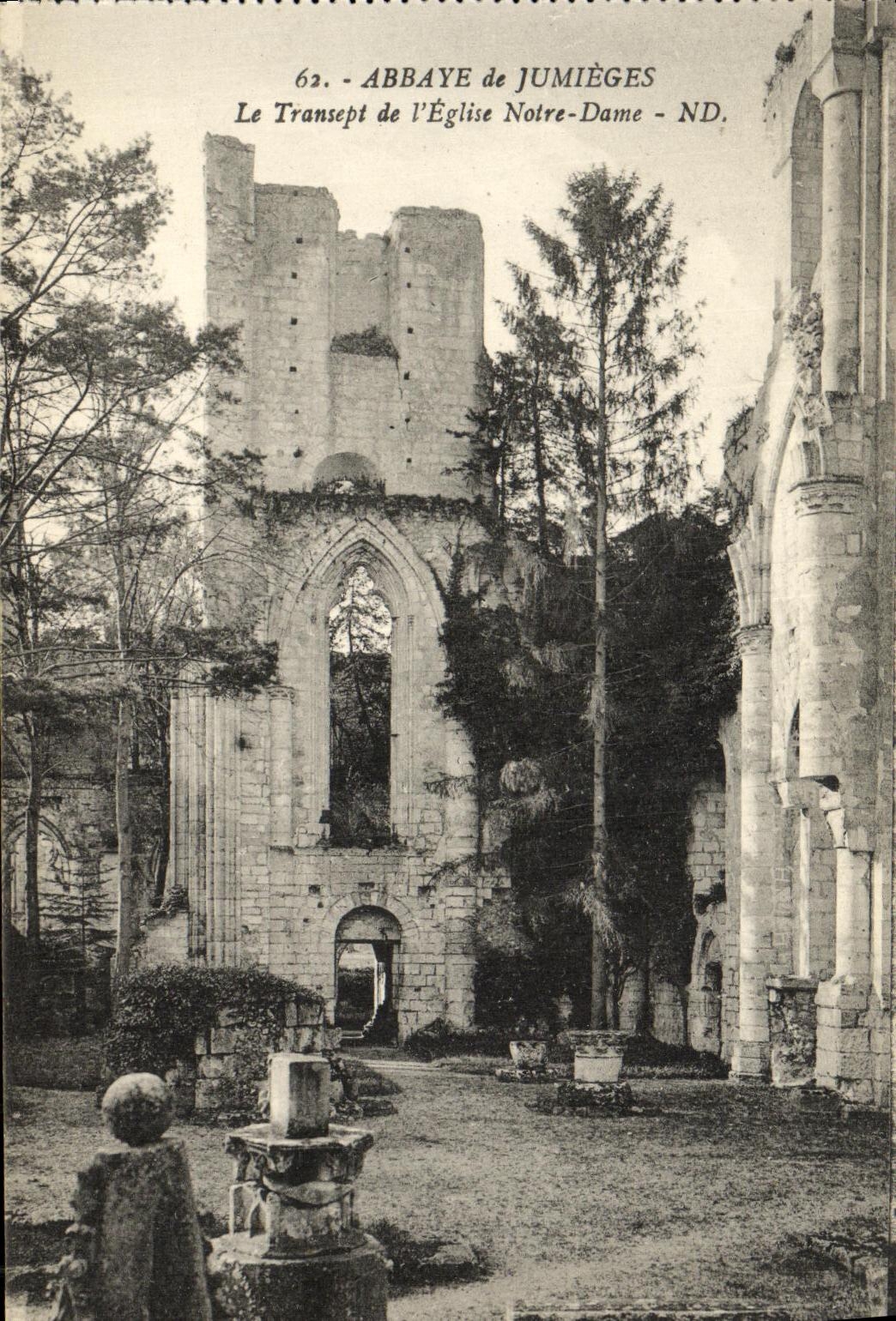 CPA Ancienne Abbaye de Jumieges Le Transept de L Eglise Notre Dame