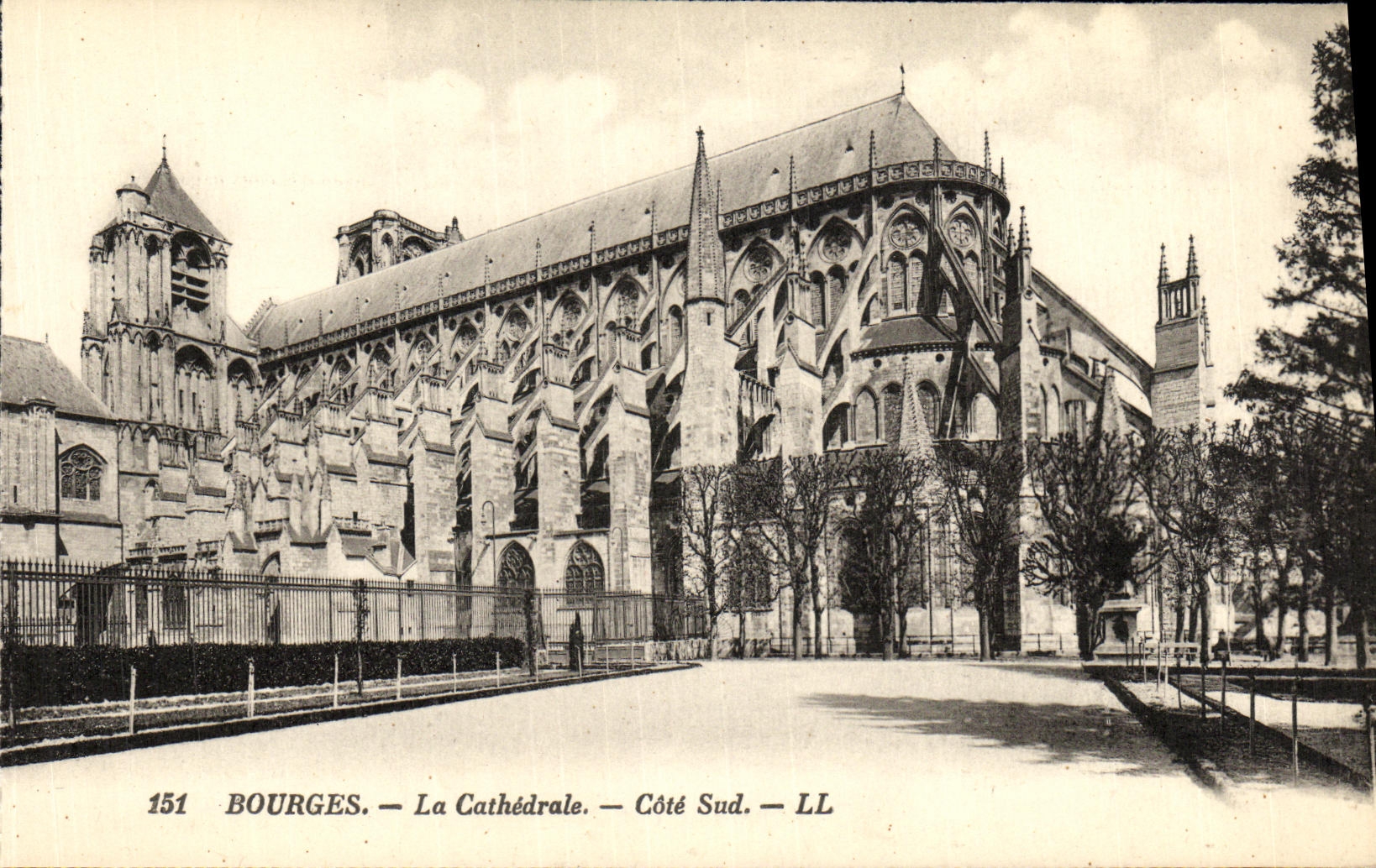 Bourges — Die Kathedrale — Südseite — LL