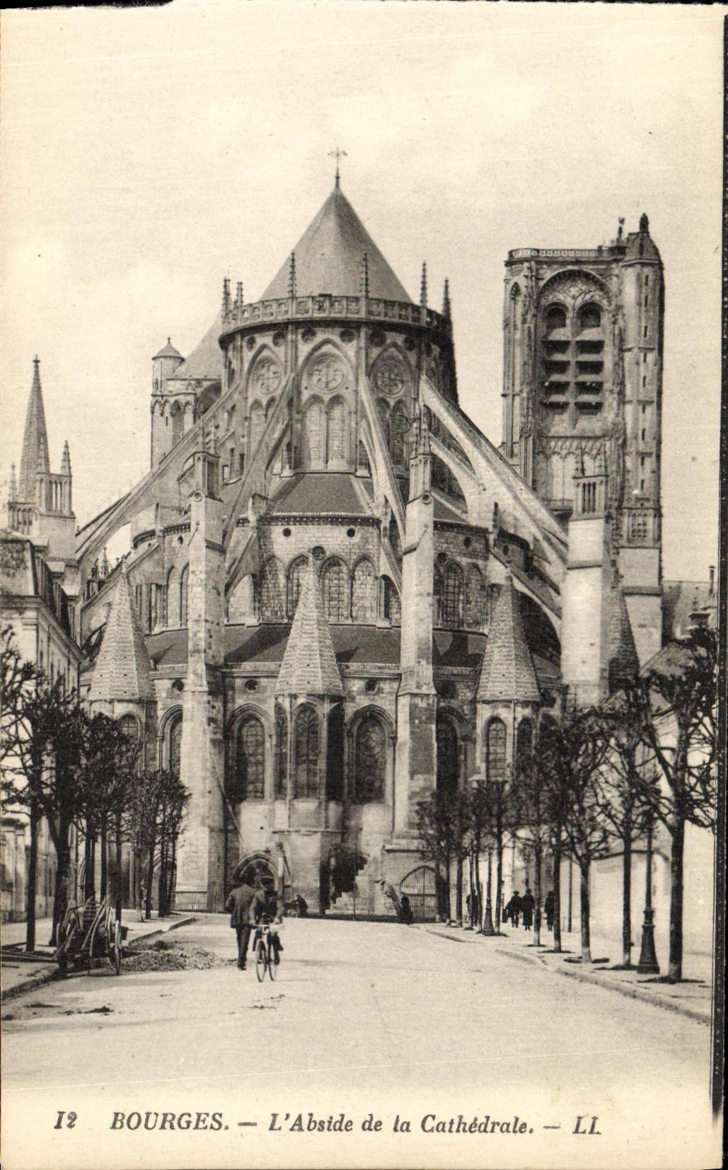 Bourges — L'Abside de la Cathédrale — LL