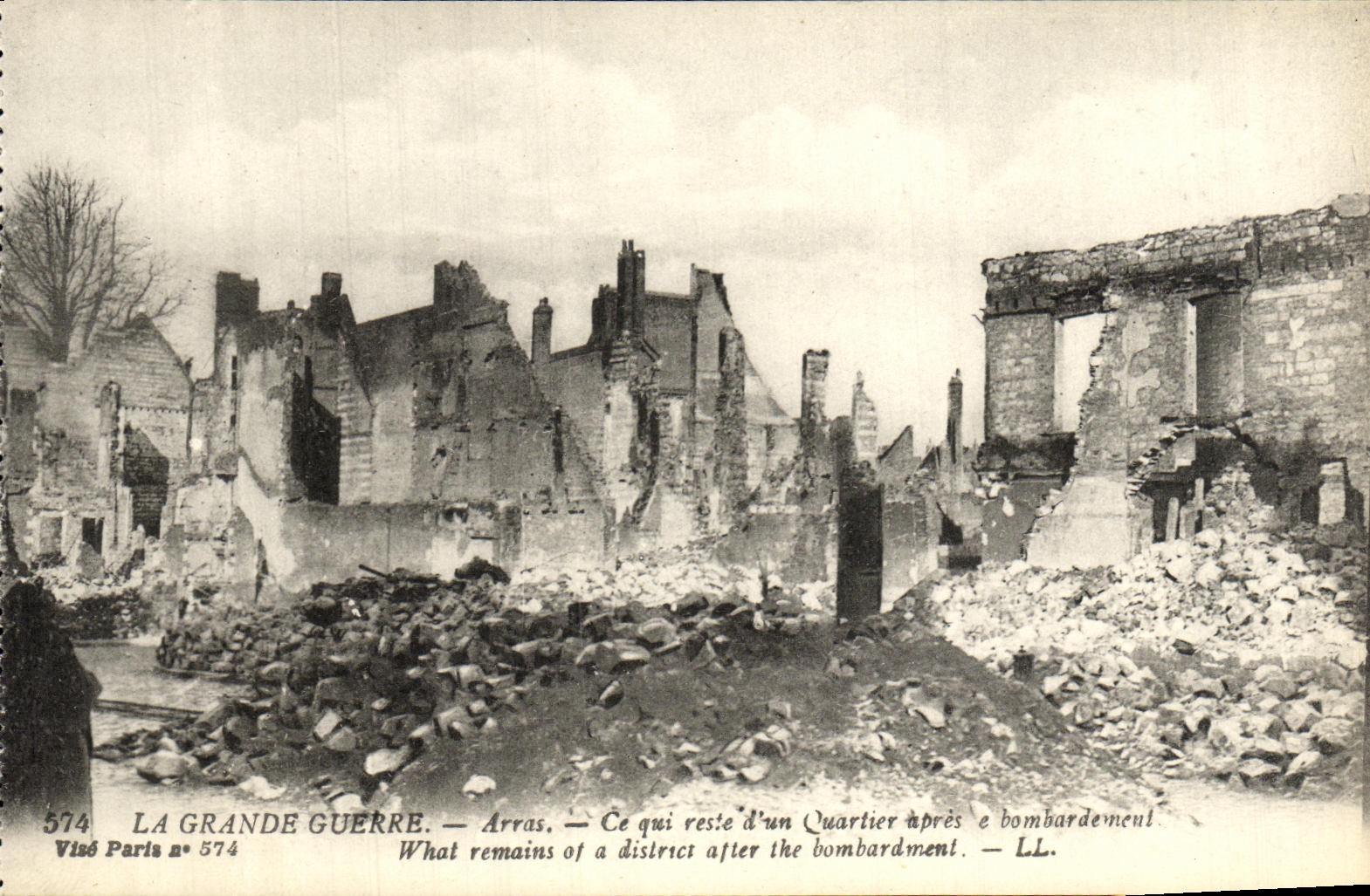 Arras — Ruines d'un quartier après bombardement — Visé Paris n° 574