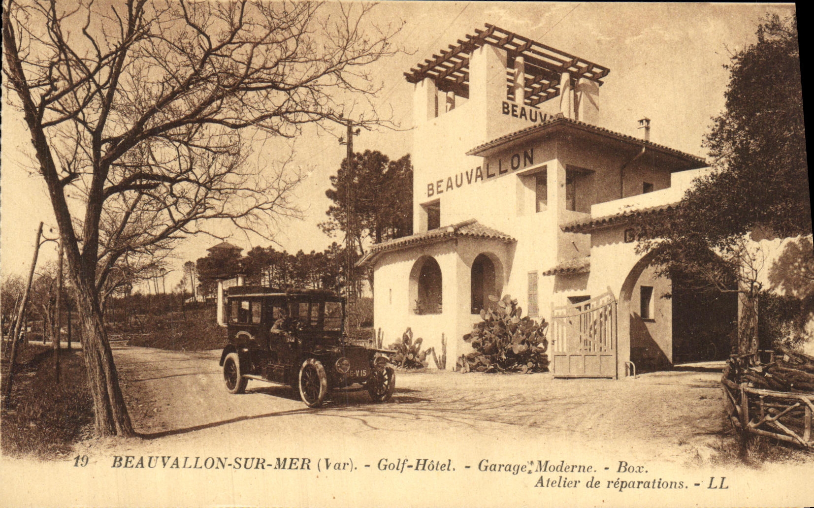 Beauvallon-sur-Mer (Var) — Golf-Hôtel, Garage Moderne, Atelier de réparations — LL