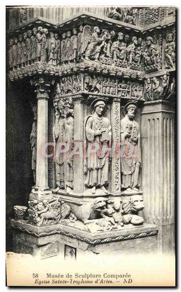 CPA Musee de Sculpture Comparee Eglise Sainte Trophime d Arles