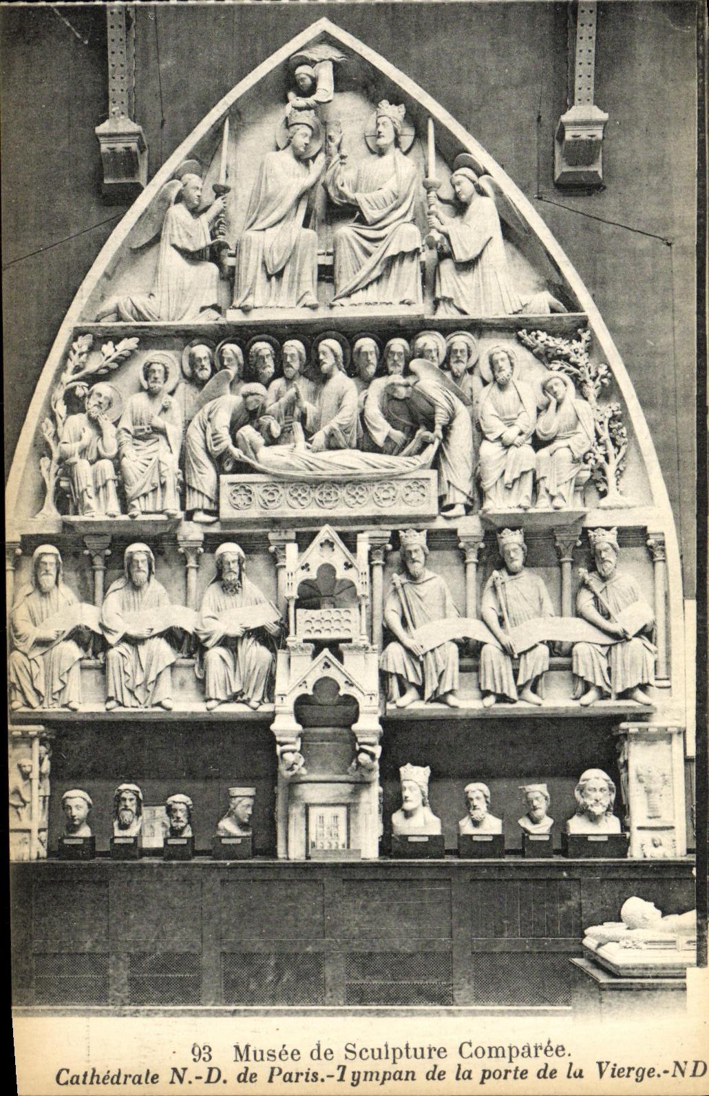 CPA Musee de Sculpture Comparee Portail de Paris Tympan de la Porte de la 