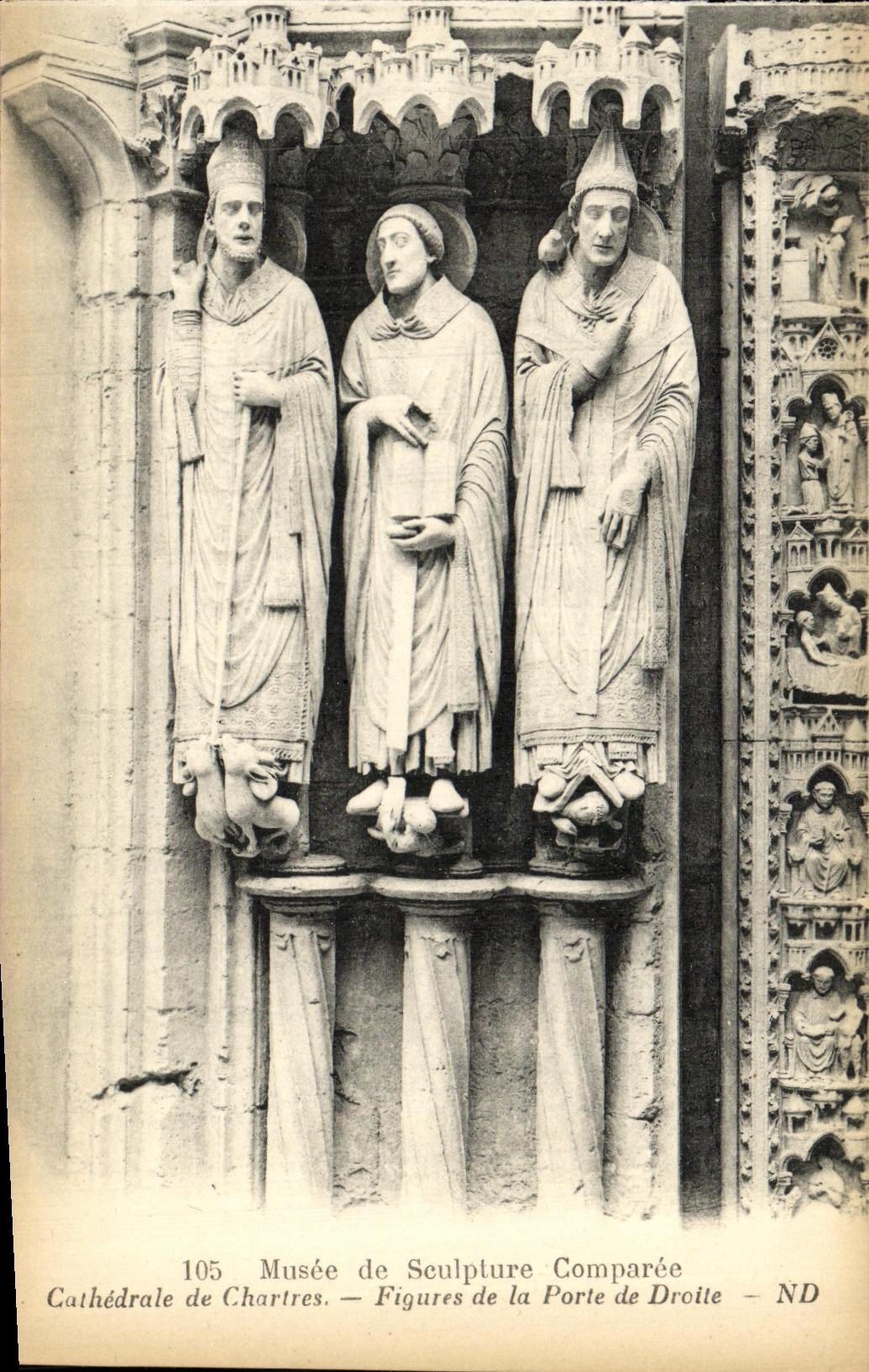 Cathédrale de Chartres — Figures de la Porte de Droite — Musée de Sculpture Comparée