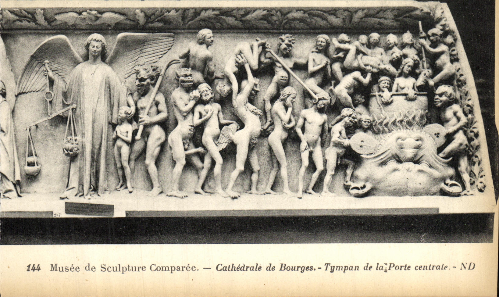 Tympan de la Porte centrale — Cathédrale de Bourges — Musée de Sculpture Comparée