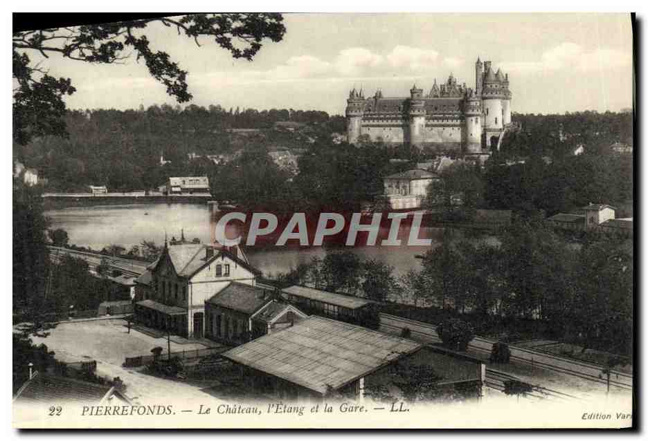 CPA Pierrefonds Le Chateau L Etang et la Gare