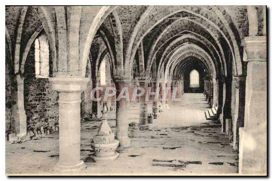 CPA Abbaye Des Vaulx De Cernay Le Promenoir des Moines