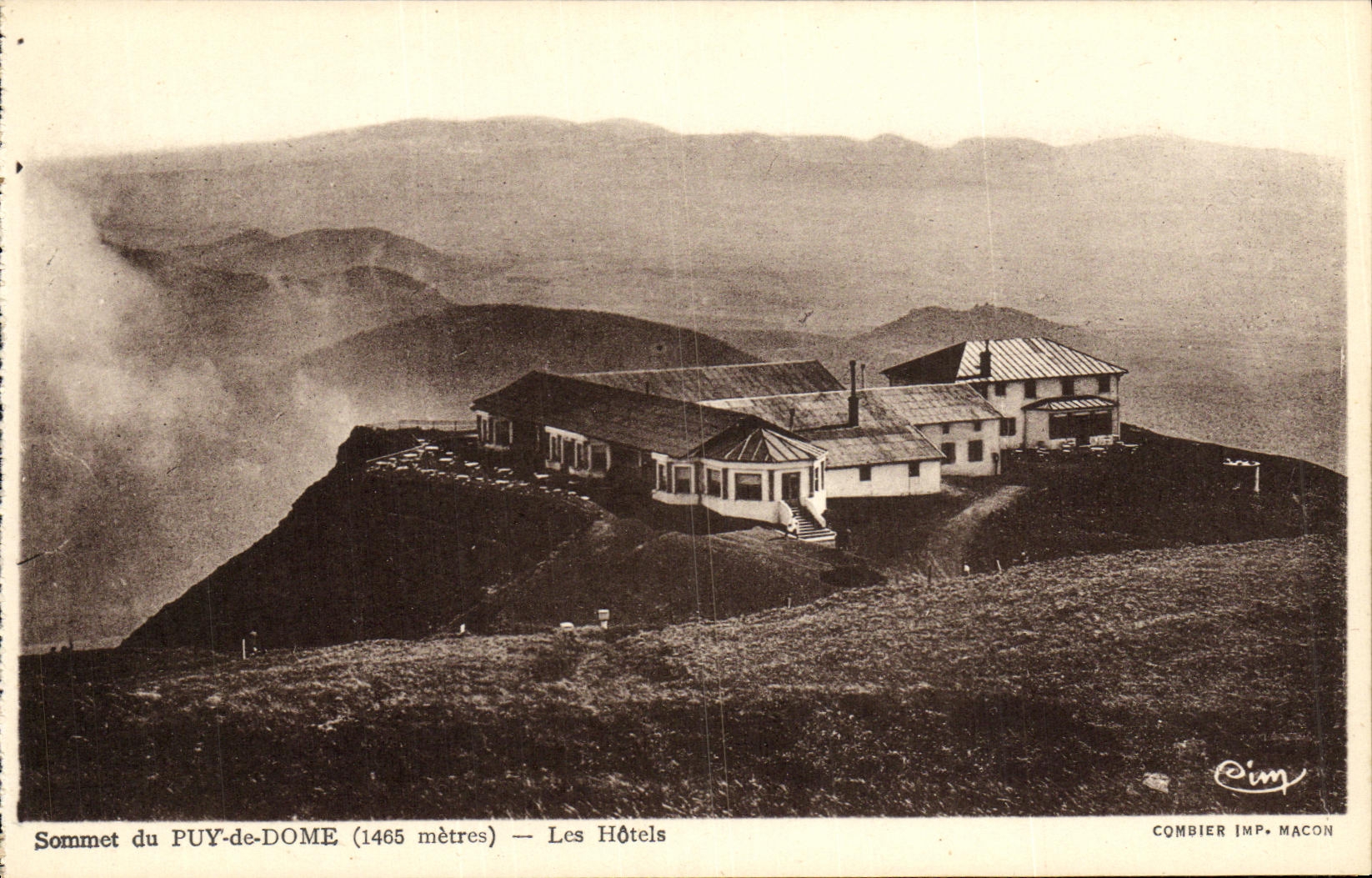 CPA Le Puy de Dome Sommet Les Hotels