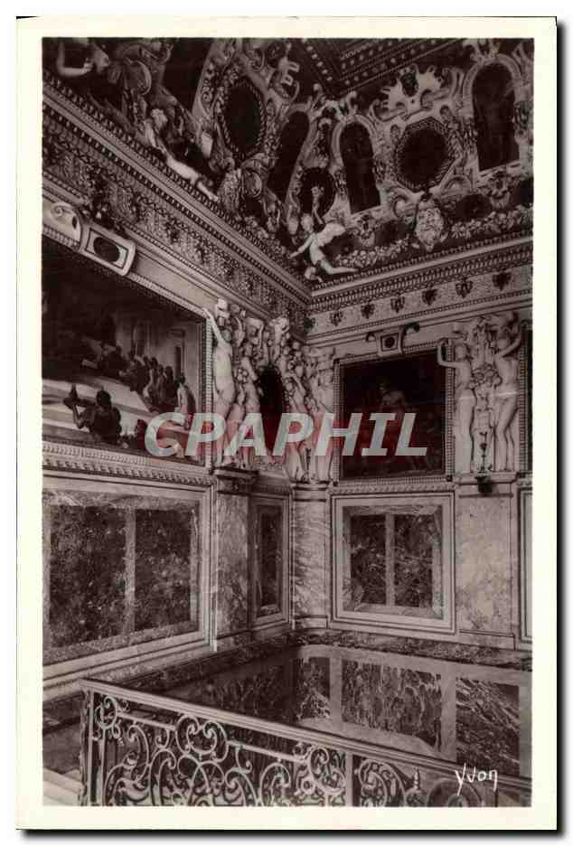 Palais de Fontainebleau — Escalier du Roi — Édition YVON