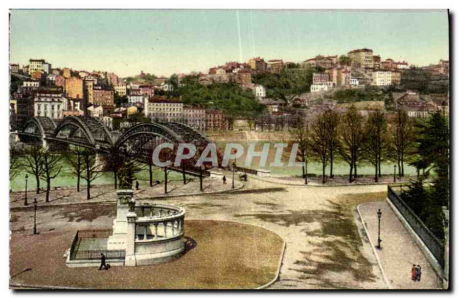 CPA Lyon Place de la Tete d Or Monument des Enfants du Rhone Pont de la Boucle Coteau St Clair