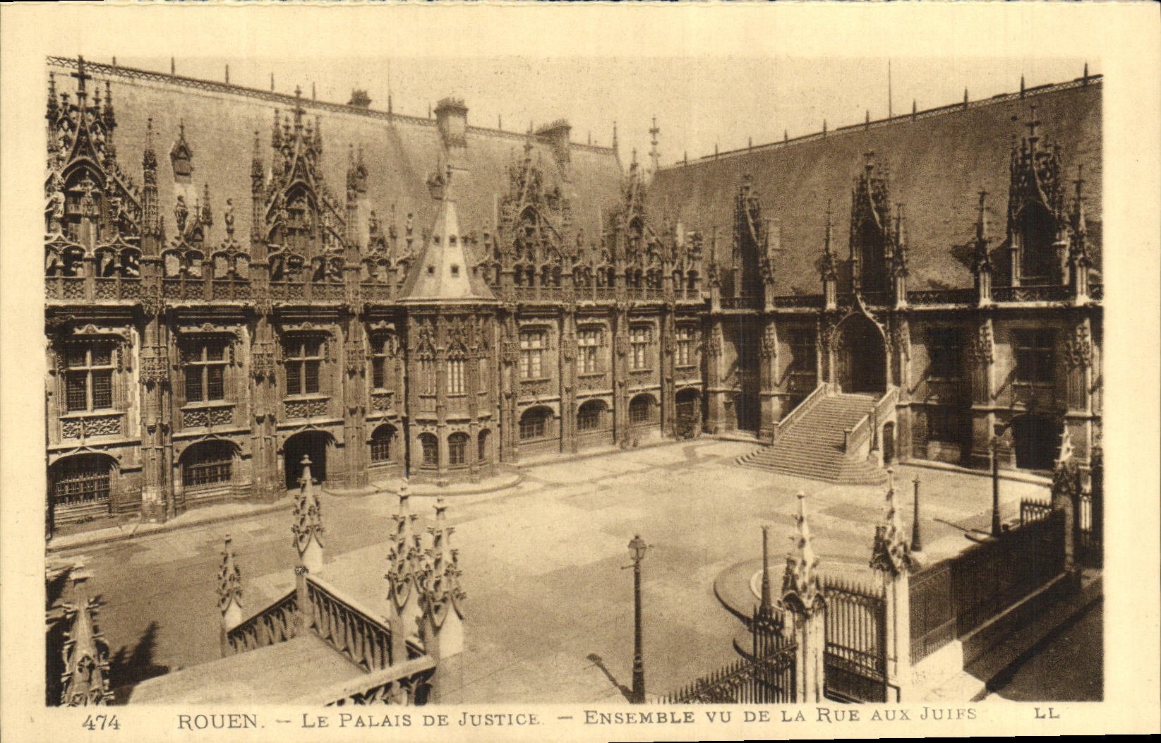 CPA Rouen Le Palais De Justice Ensemble Vu De La Rue Aux Juifs