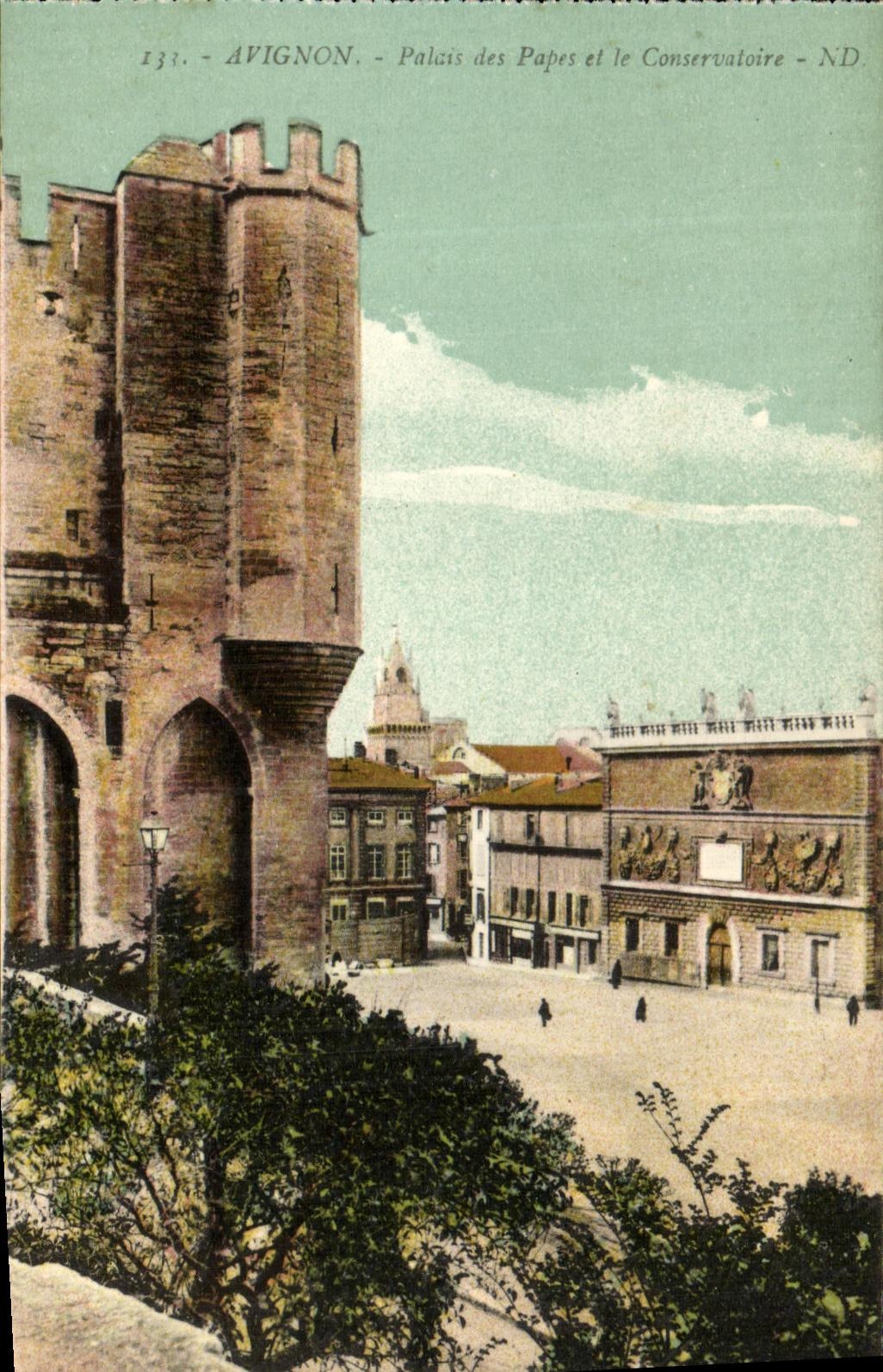 CPA Avignon Place des Papes et le Conservatoire