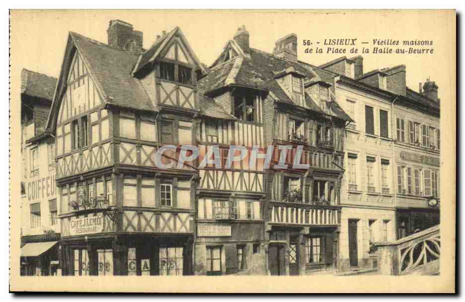 CPA Lisieux Vieilles Maisoms de la Place de la Halle au beurre