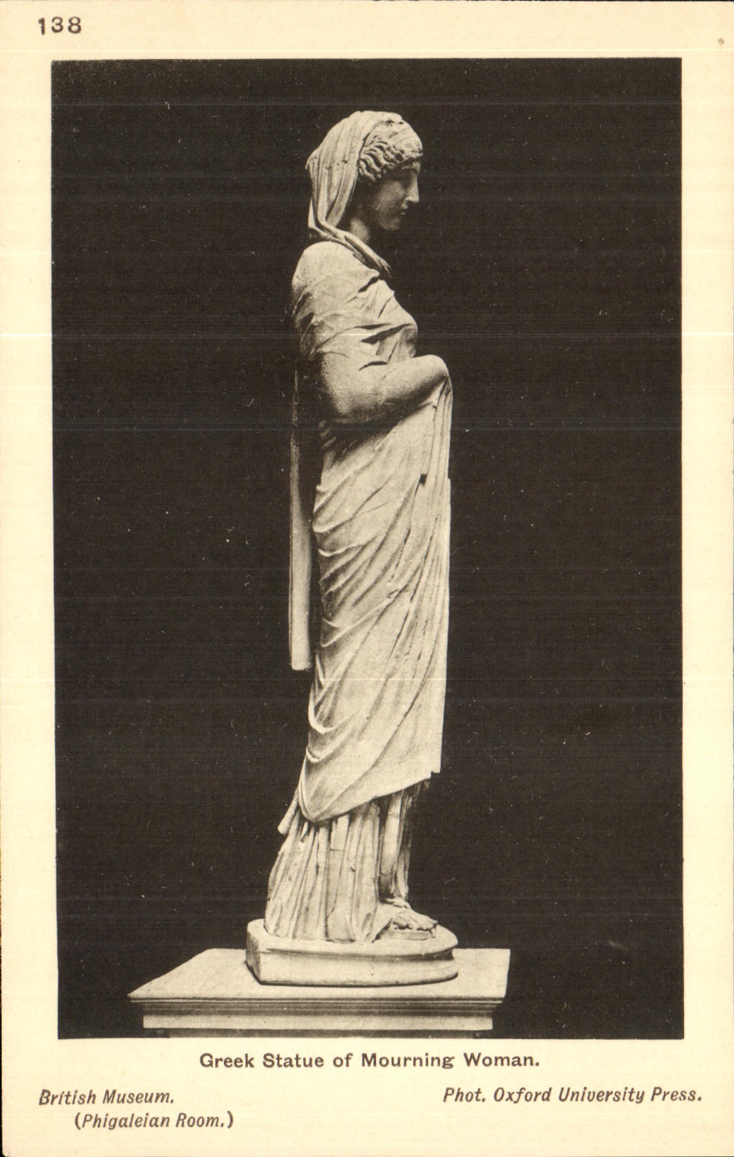 Statue grecque de femme pleurante — British Museum, Phigaleian Room — Oxford University Press, n° 138