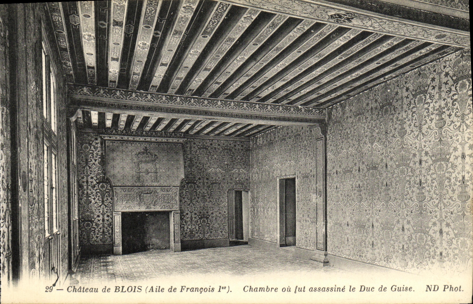 CPA Blois Chateau de Chambre ou Fut Assassine le Duc de Guise