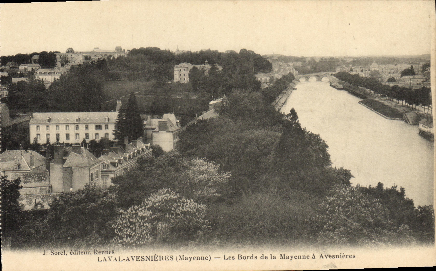 LAVAL-AVESNIÈRES (Mayenne) — Les Bords de la Mayenne à Avesnières — J. Sorel, éditeur, Rennes