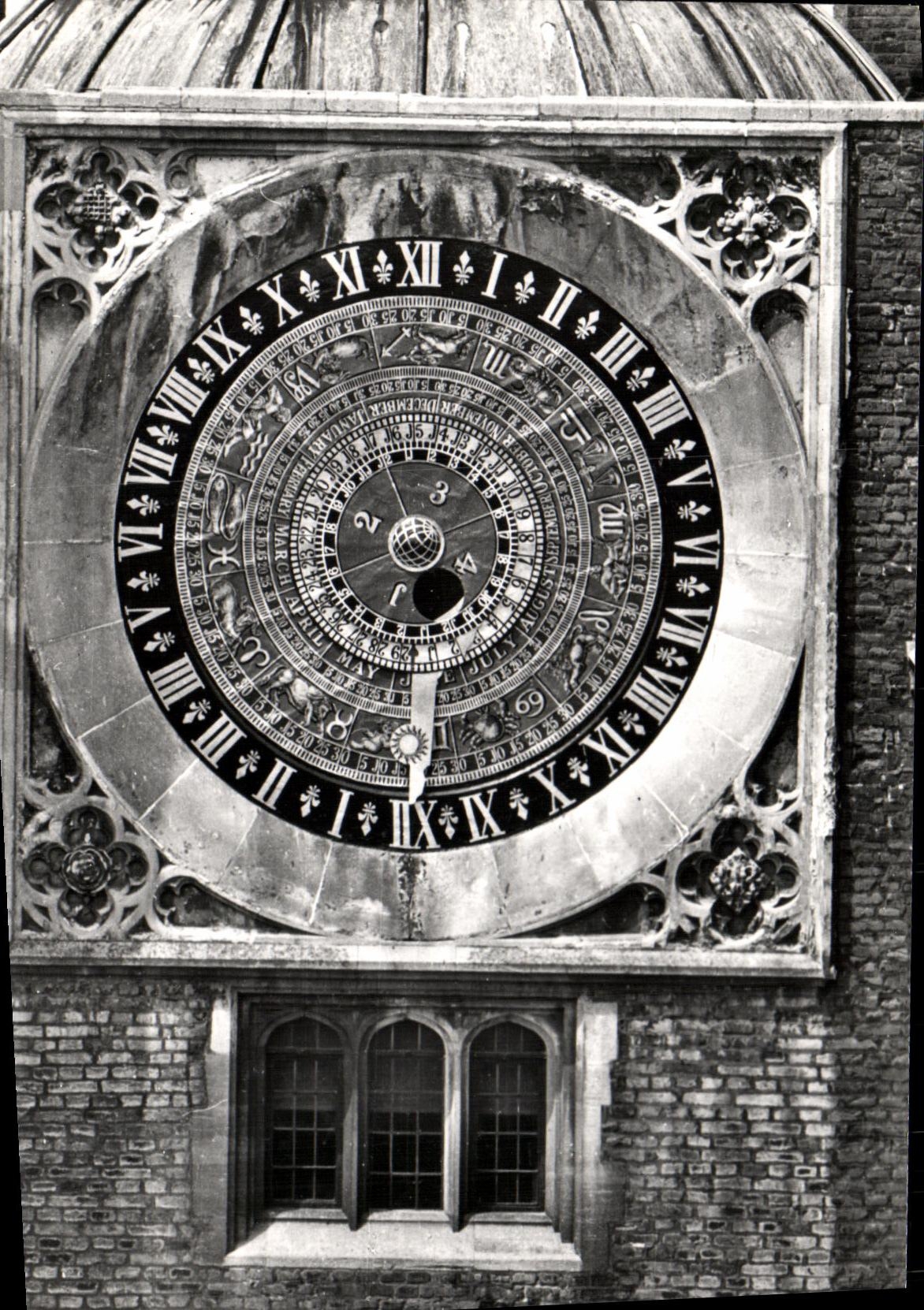 CPA Hampton Court Place The Astronomical Clock made By Nicholas Oursian