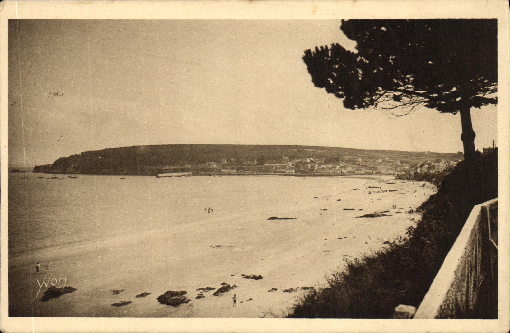 La Plage - Morgat (Finistère) — Côte de Granit, Bretagne — Éditions d'Art YVON