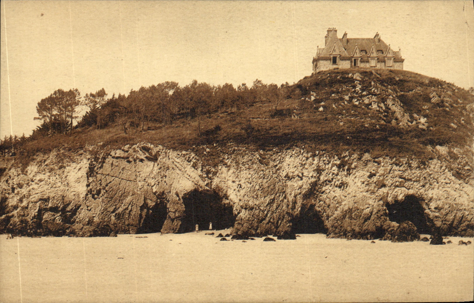 Morgat — Les Grottes du Château du Rocher — Édition du Grand Hôtel de Morgat, n° 66